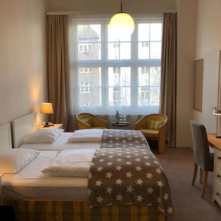 Hotel Fresena Im Dammtorpalais Hamburg Bagian luar foto