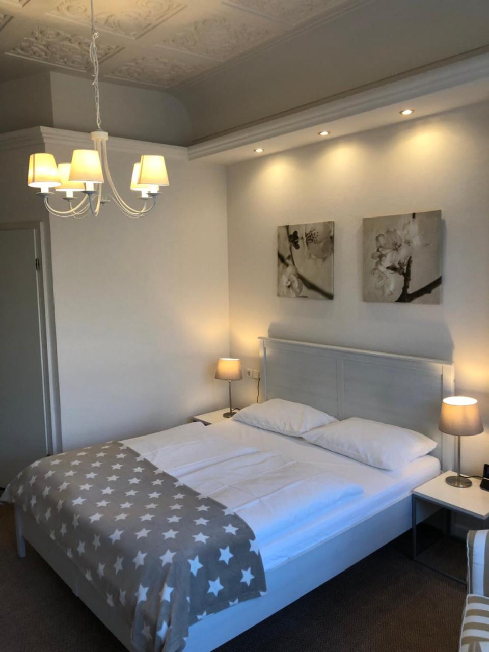 Hotel Fresena Im Dammtorpalais Hamburg Bagian luar foto